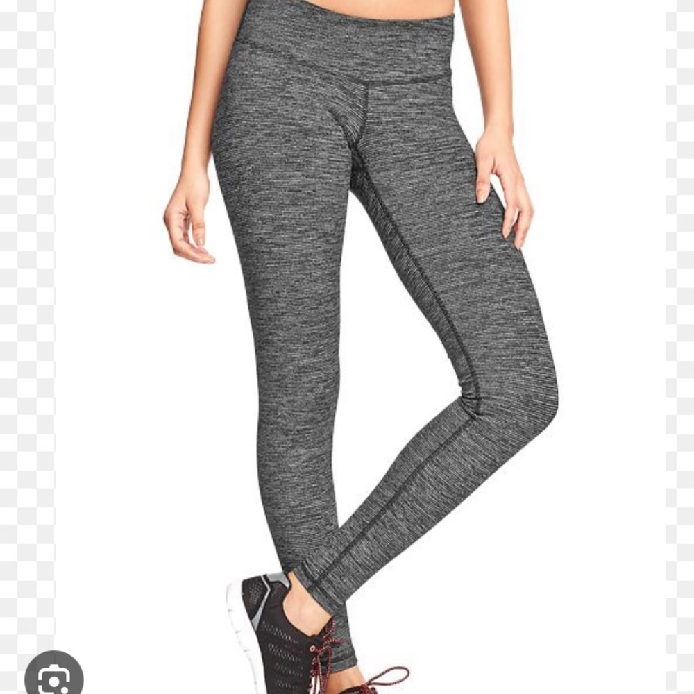 Old Navy go dry 7/8 work out tights, size M